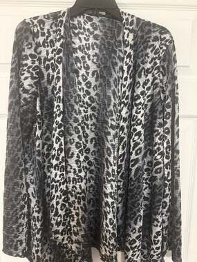 JAZZ USA Clothing Inc Black and White Leopard Print Crinkle Open Front Cardigan